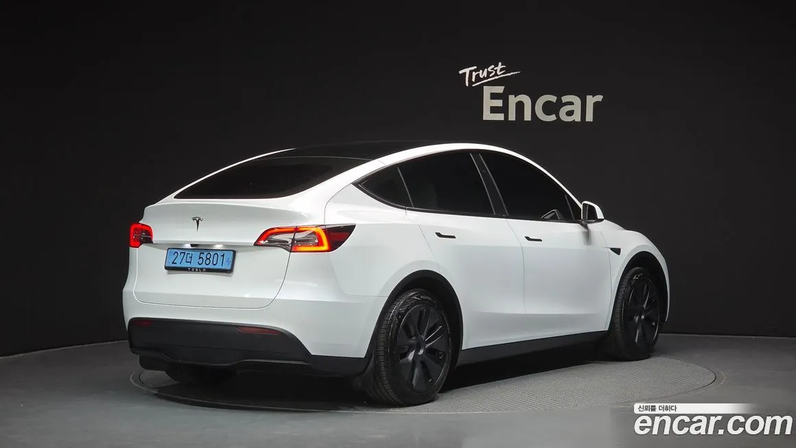Tesla Model Y — фото 2