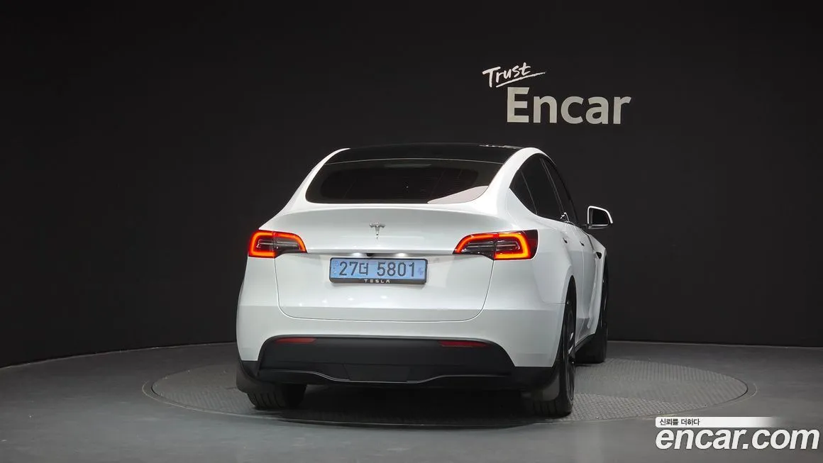 Tesla Model Y — фото 4