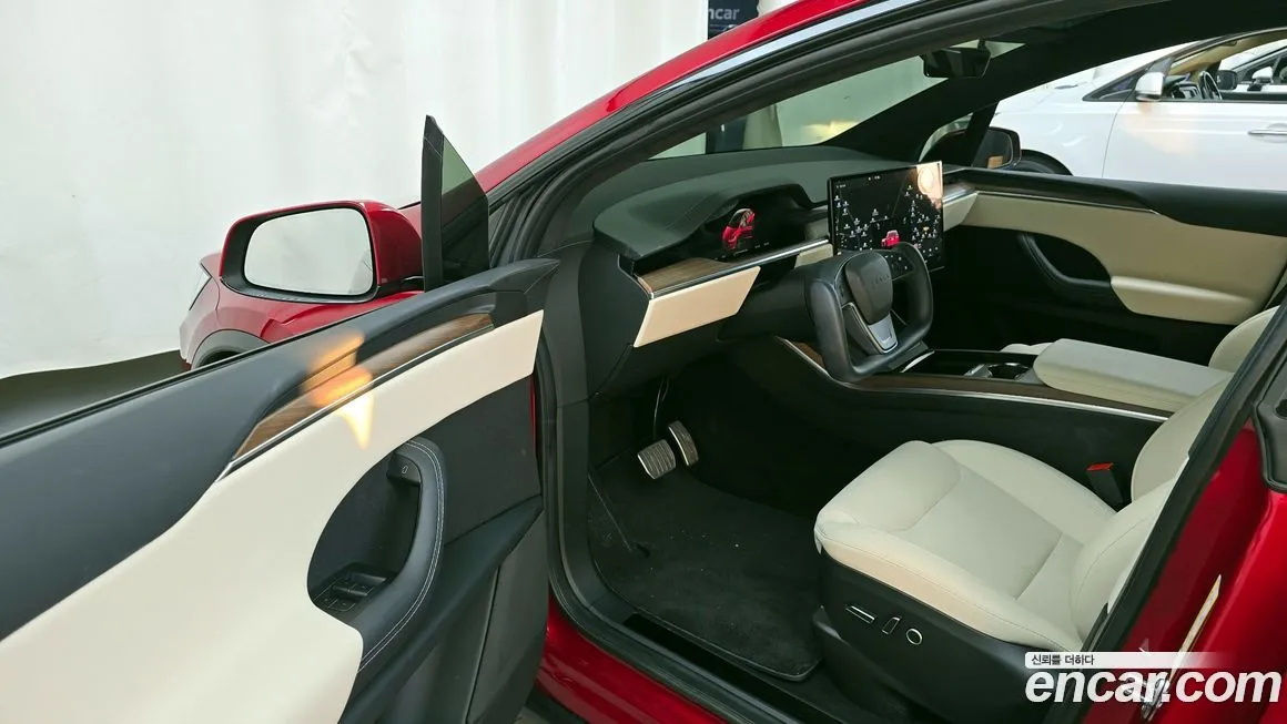 Tesla Model X — фото 10
