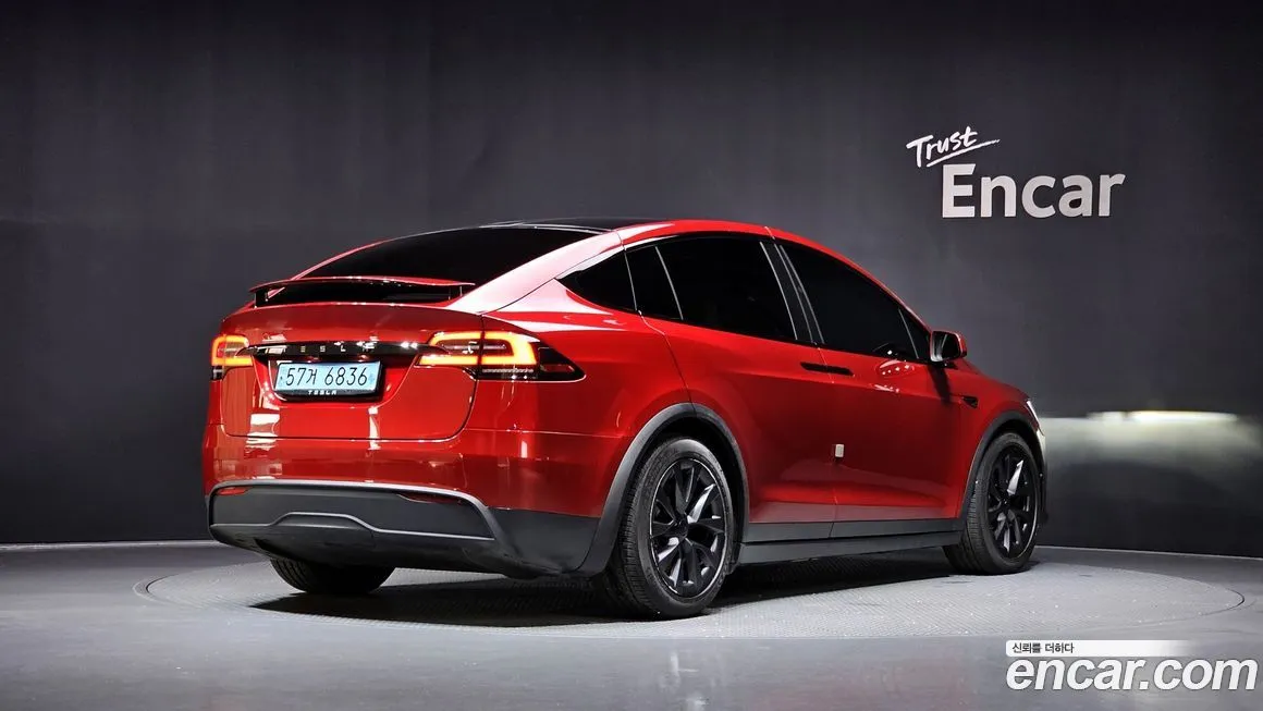 Tesla Model X — фото 2