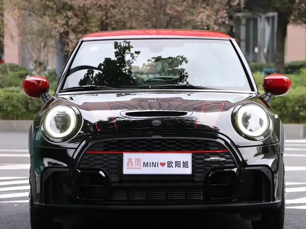 MINI JCW (John Cooper Works) — фото 2
