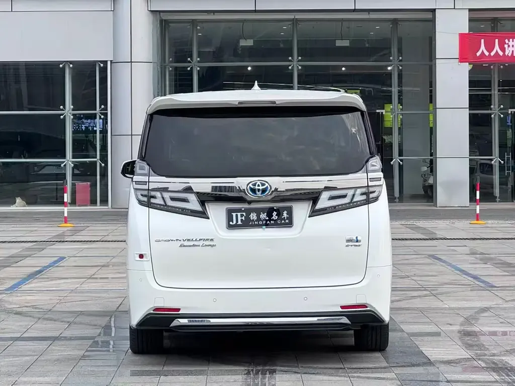 Toyota Vellfire — фото 5