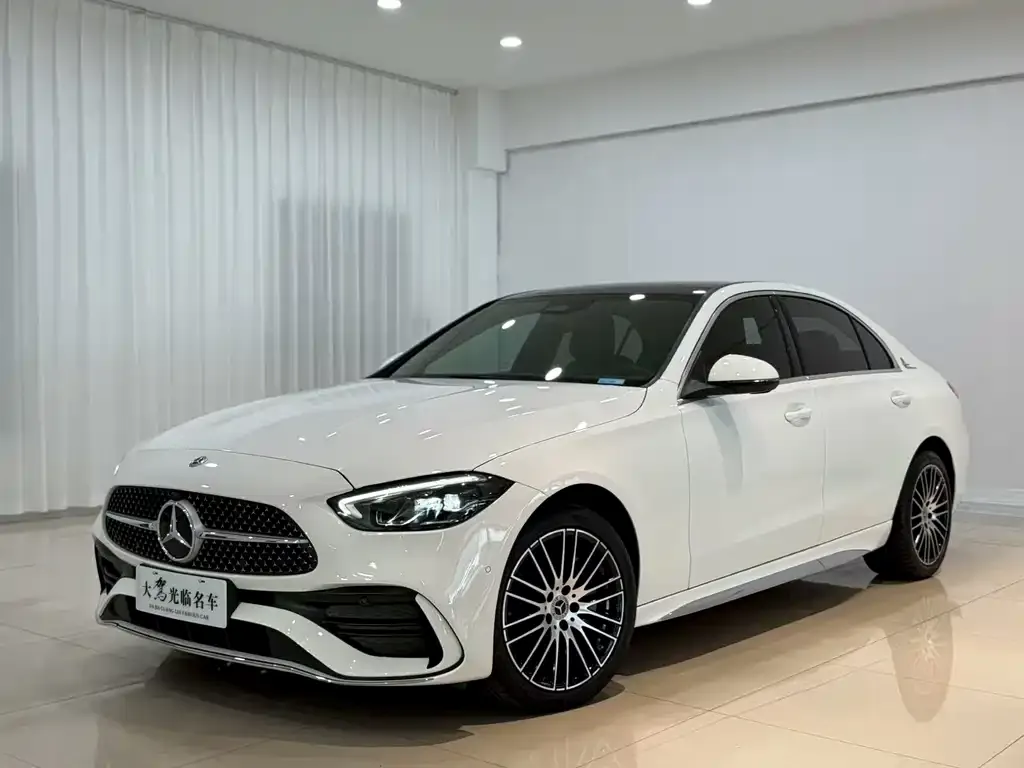 Mercedes-Benz C-Class — фото 1