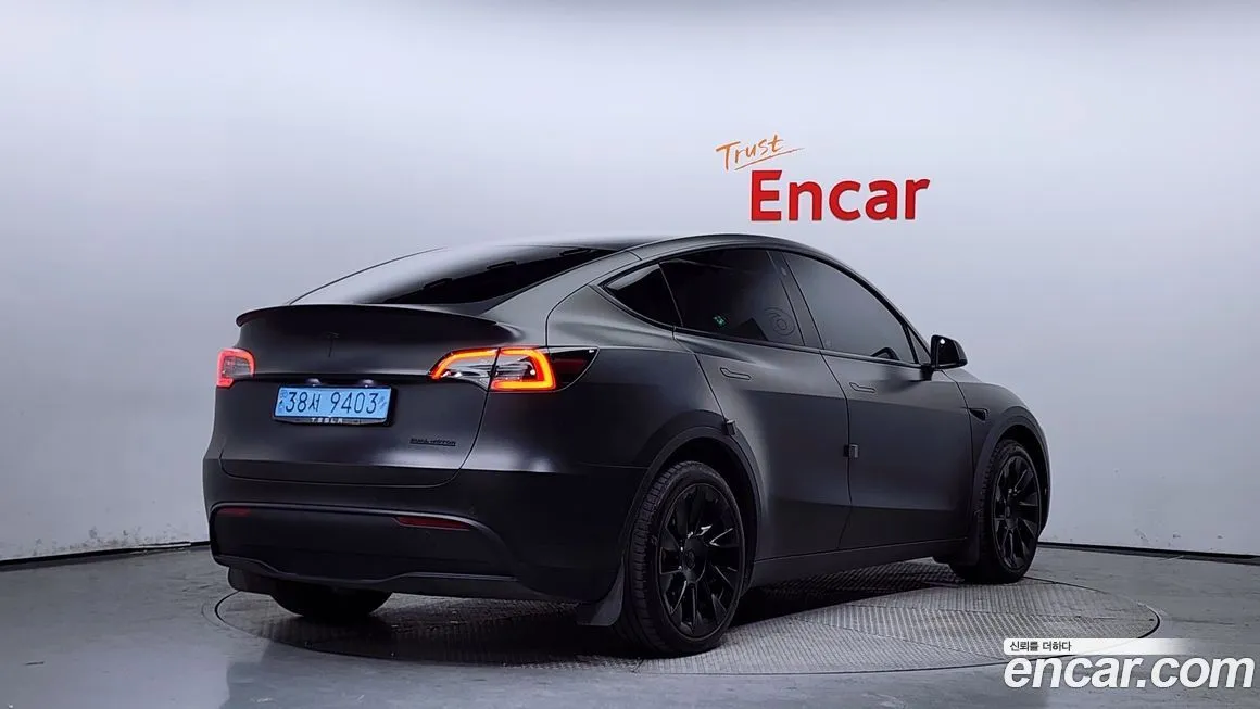 Tesla Model Y — фото 2