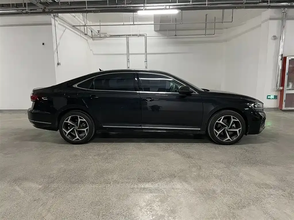 Volkswagen Passat — фото 3