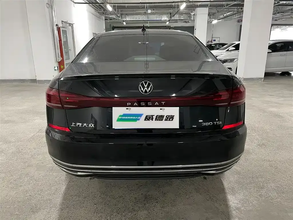Volkswagen Passat — фото 5