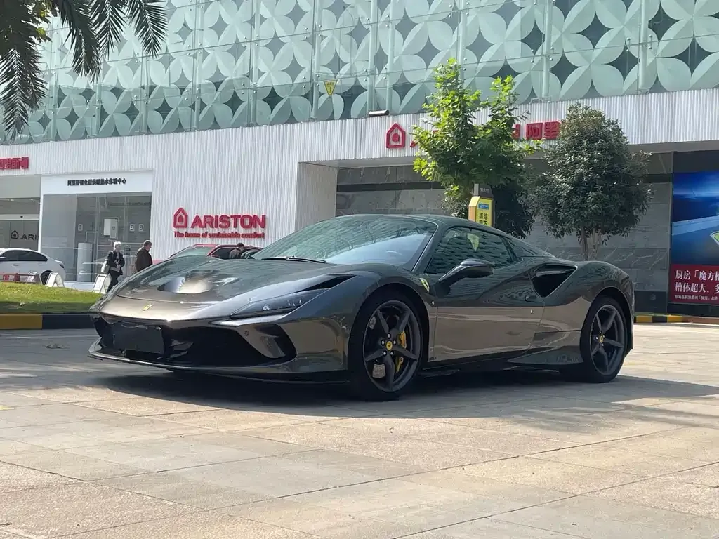 Ferrari F8 — фото 1