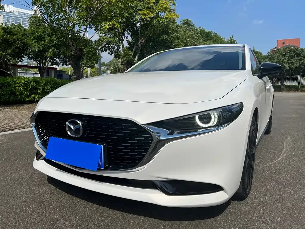 Mazda 3 Axela — фото 4