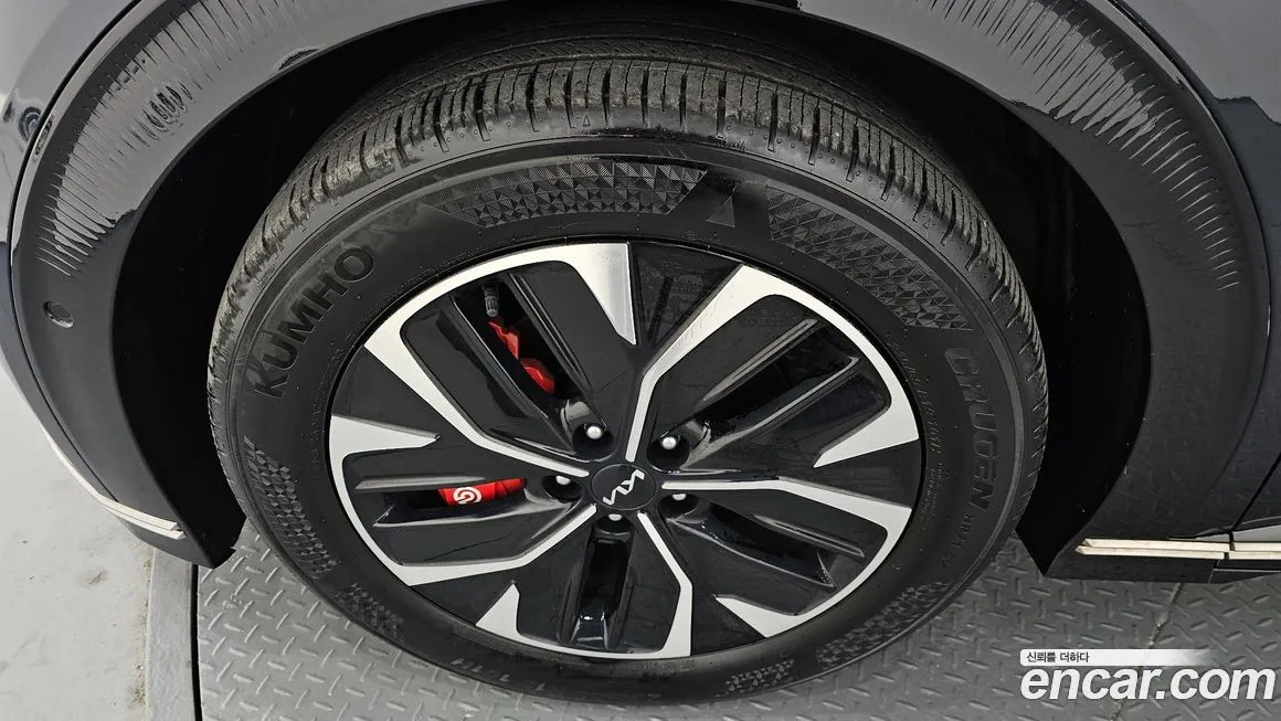 Kia EV6 — фото 5
