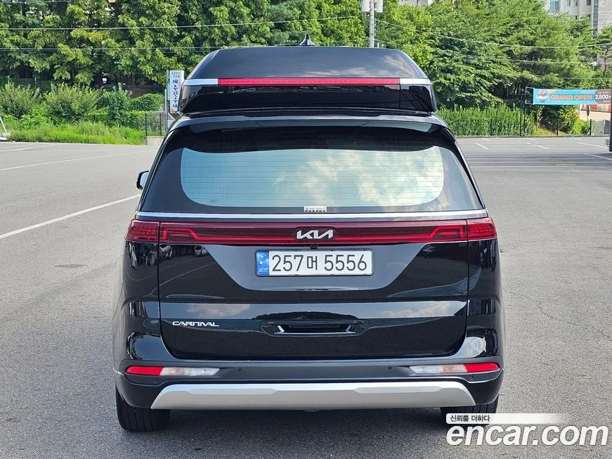 Kia Carnival — фото 4