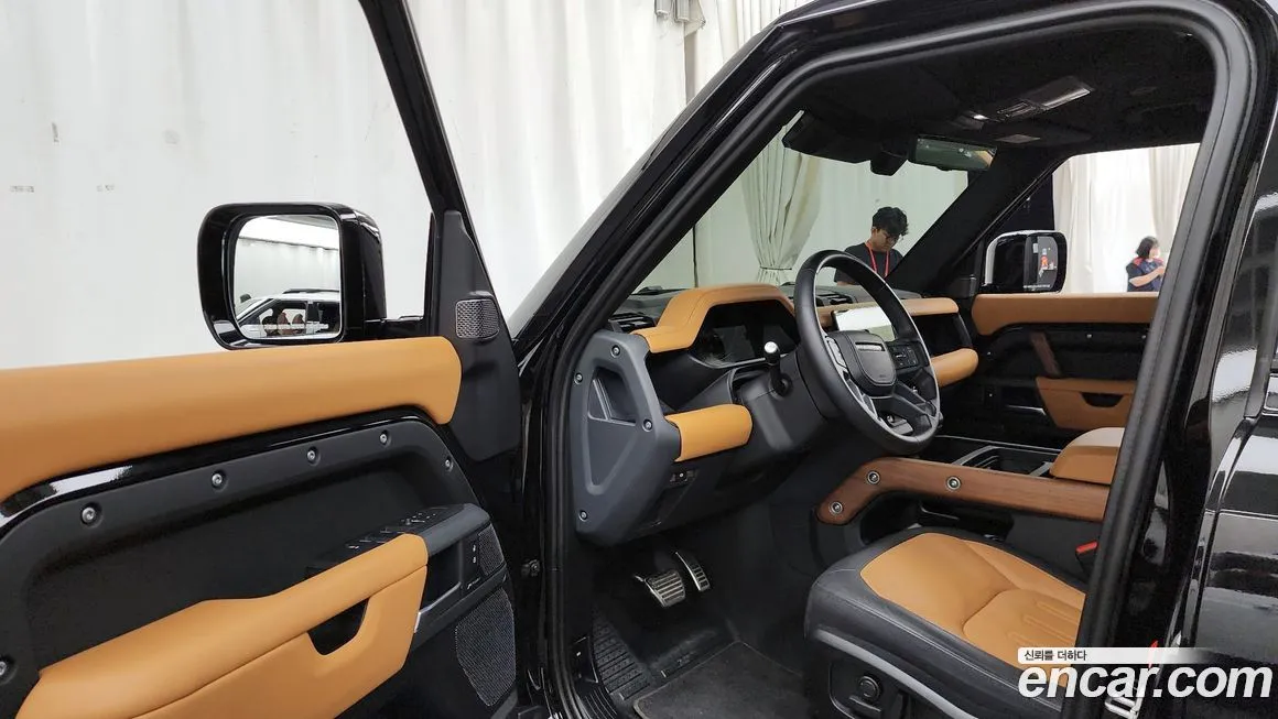 Land Rover Defender — фото 10