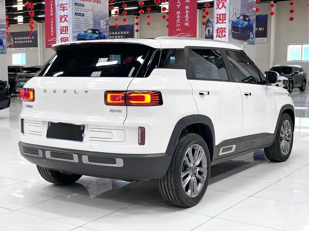 Geely Icon — фото 7