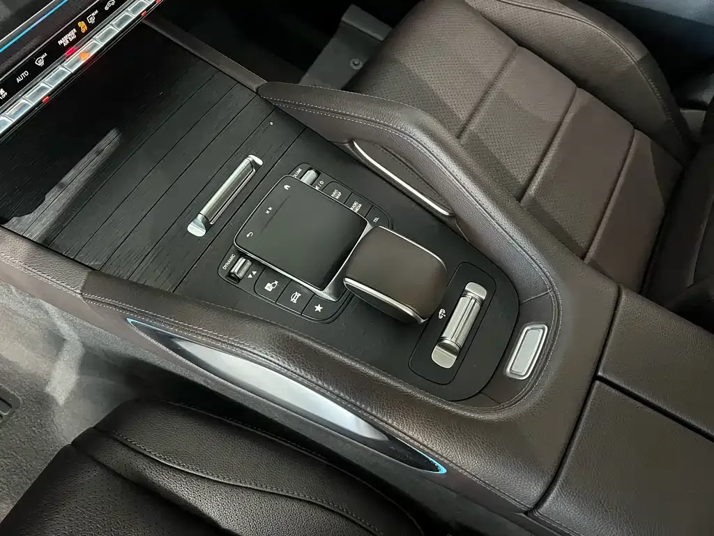Mercedes-Benz GLE — фото 7