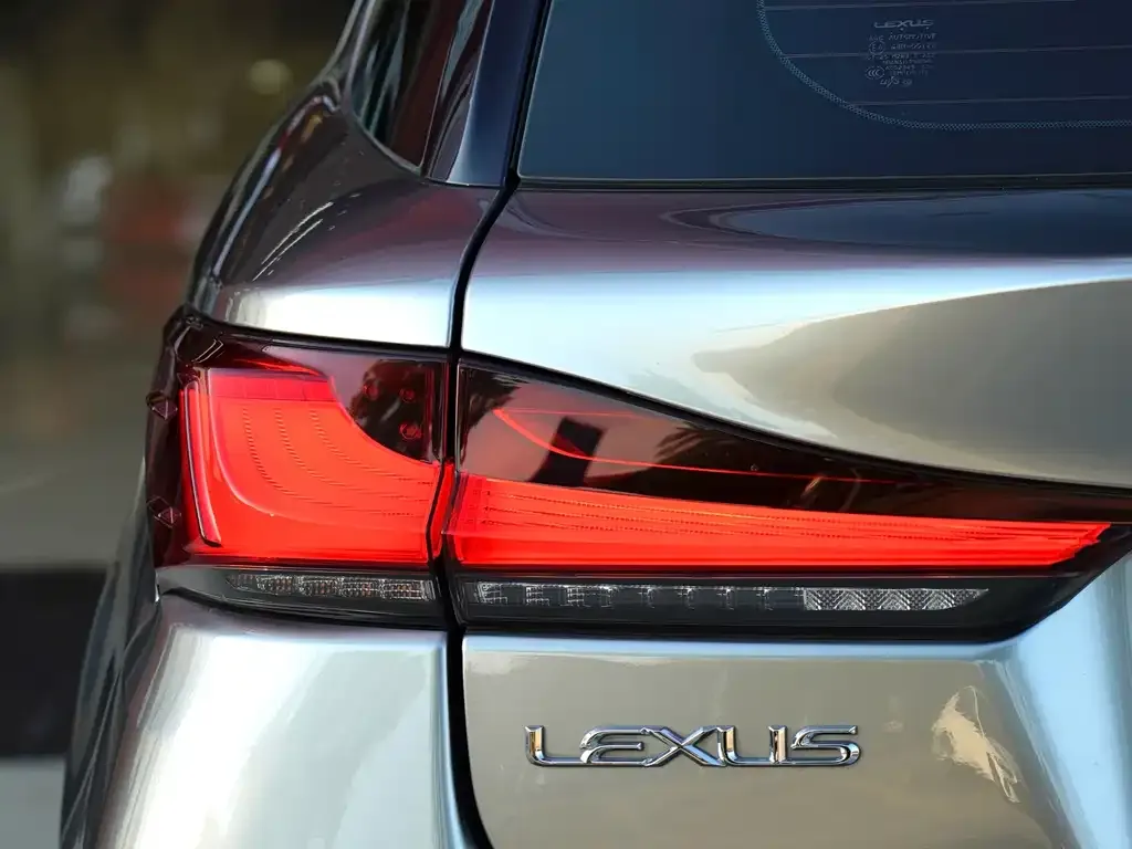 Lexus CT — фото 7