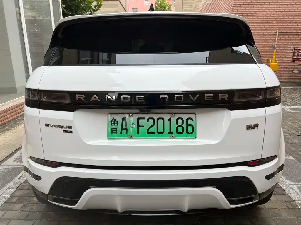 Land Rover Evoque PHEV — фото 5