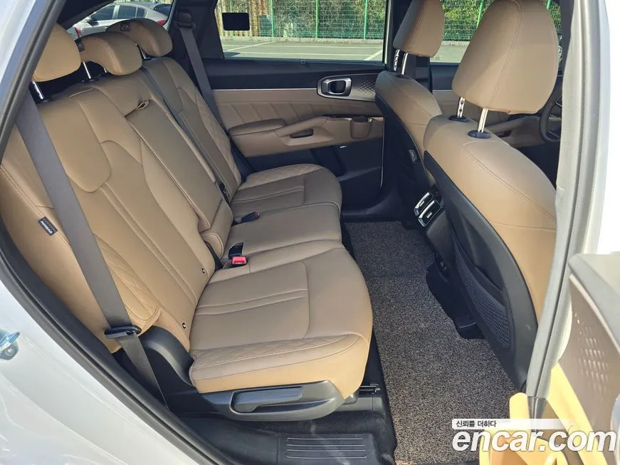 Kia Sorento — фото 10