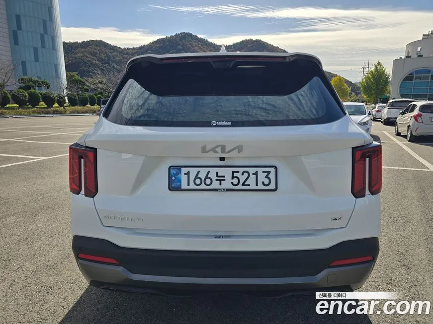 Kia Sorento — фото 5