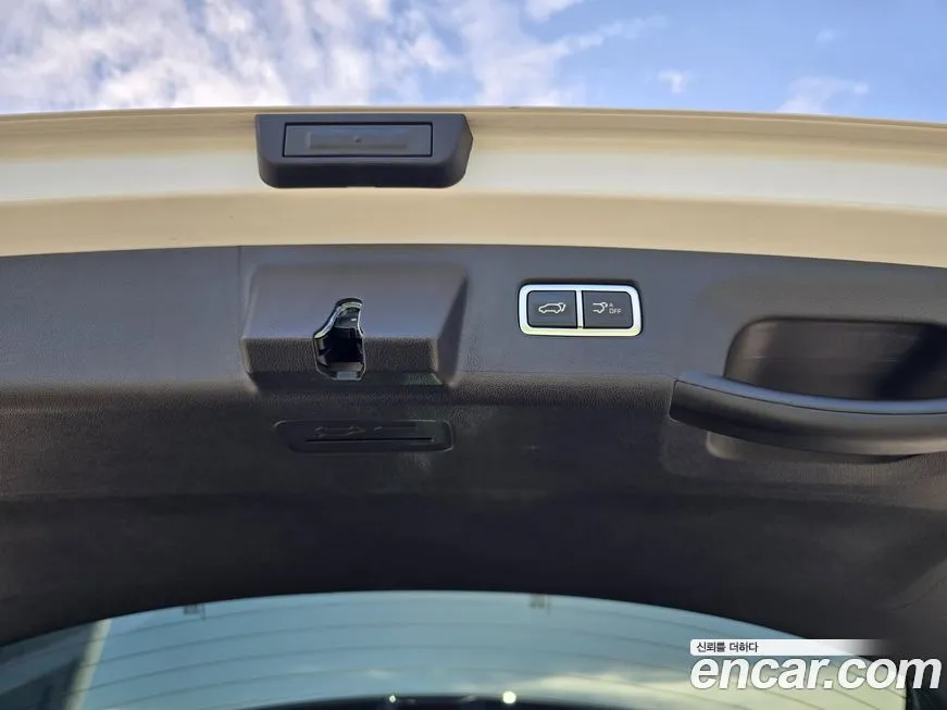 Kia Sorento — фото 9