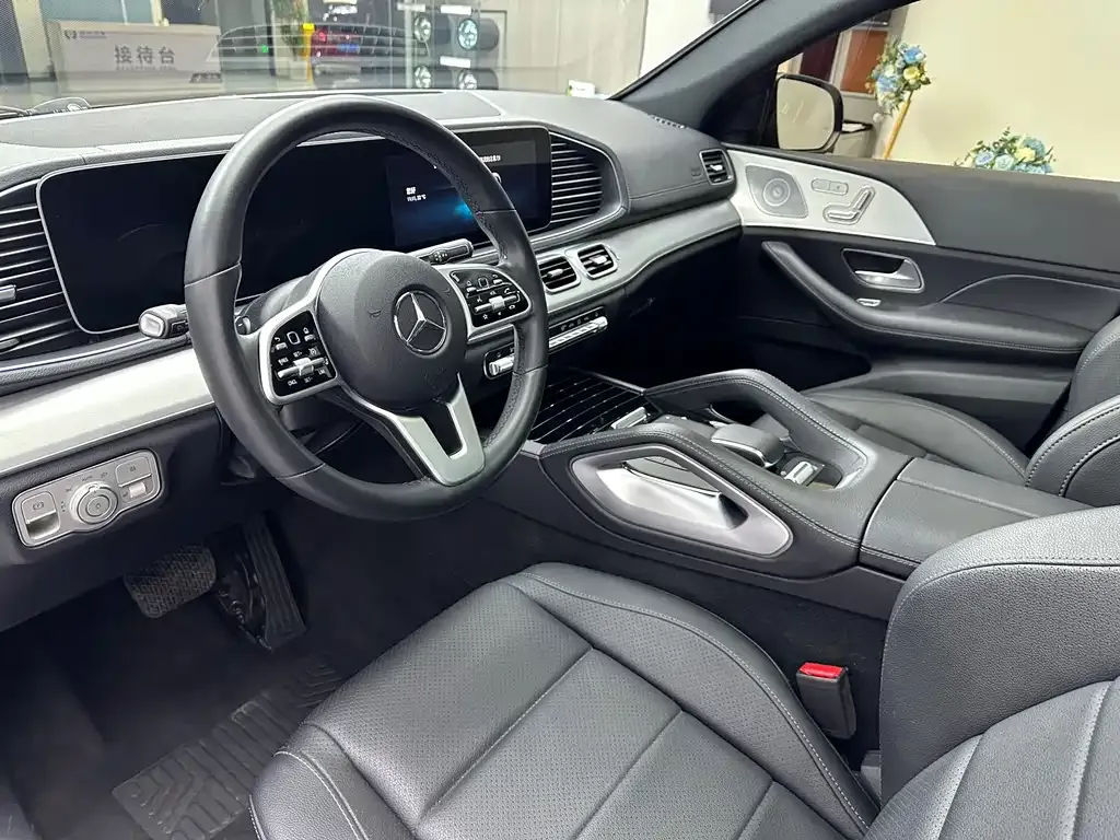 Mercedes-Benz GLE — фото 8