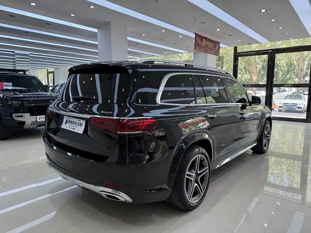 Mercedes-Benz GLS — фото 6