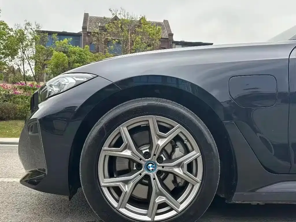 BMW i3 — фото 9