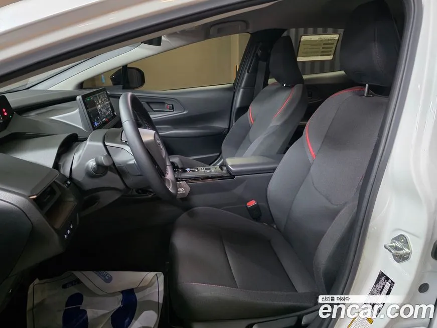 Toyota Prius — фото 10