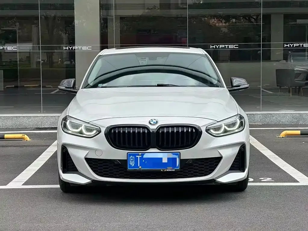 BMW 1 Series — фото 1