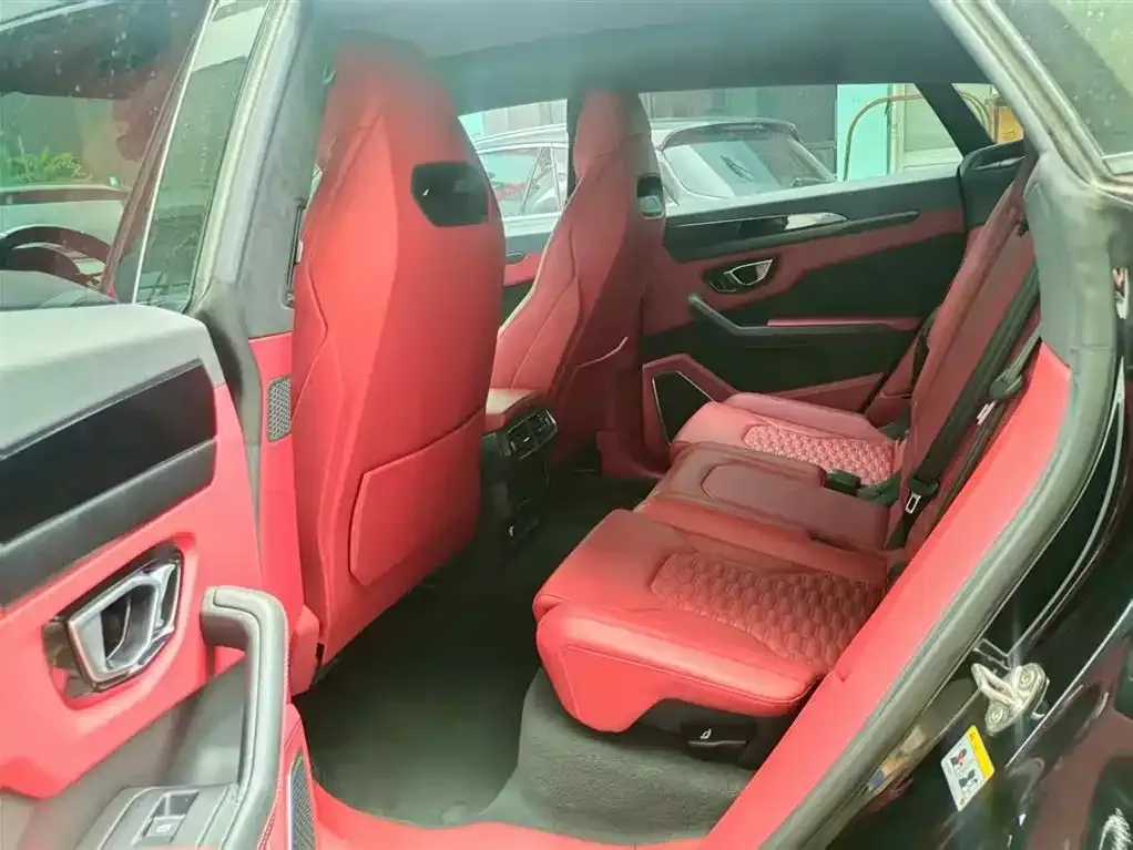 Lamborghini Urus — фото 3