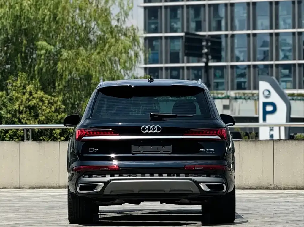 Audi Q7 — фото 4