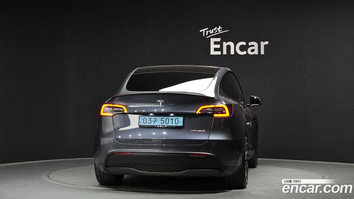 Tesla Model Y — фото 4