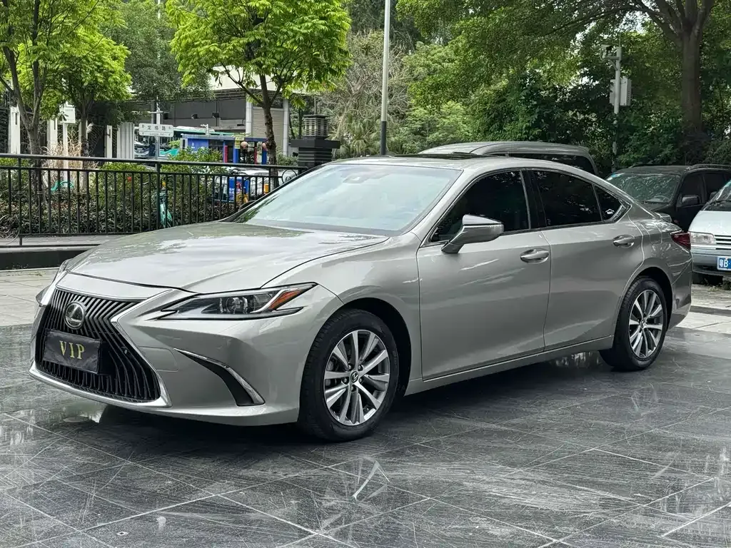Lexus ES — фото 2
