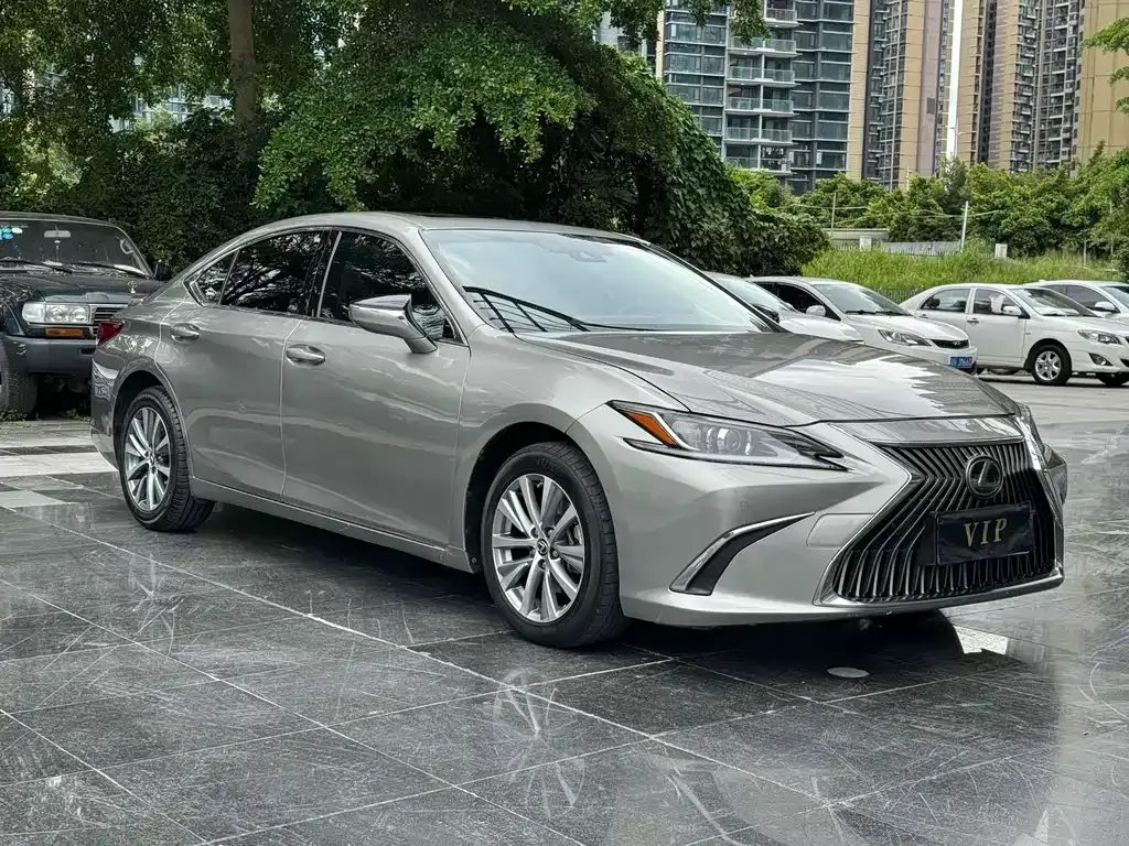 Lexus ES — фото 3