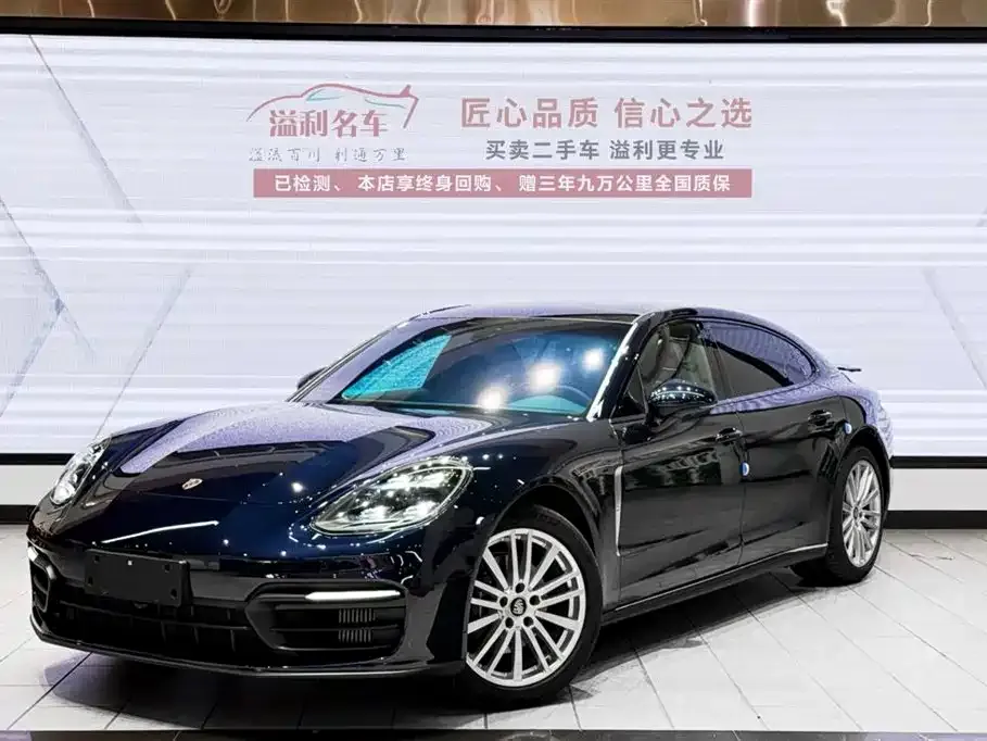 Porsche Panamera — фото 1