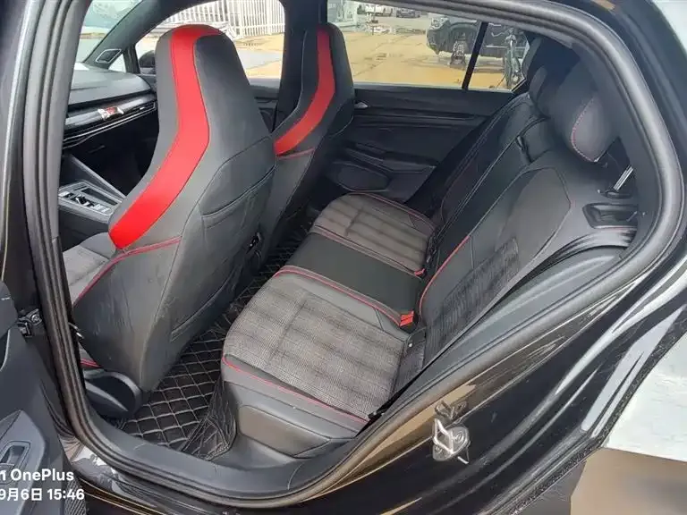 Volkswagen Golf GTI — фото 6