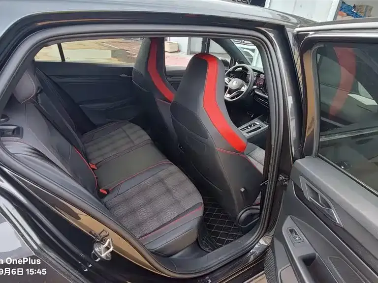 Volkswagen Golf GTI — фото 7