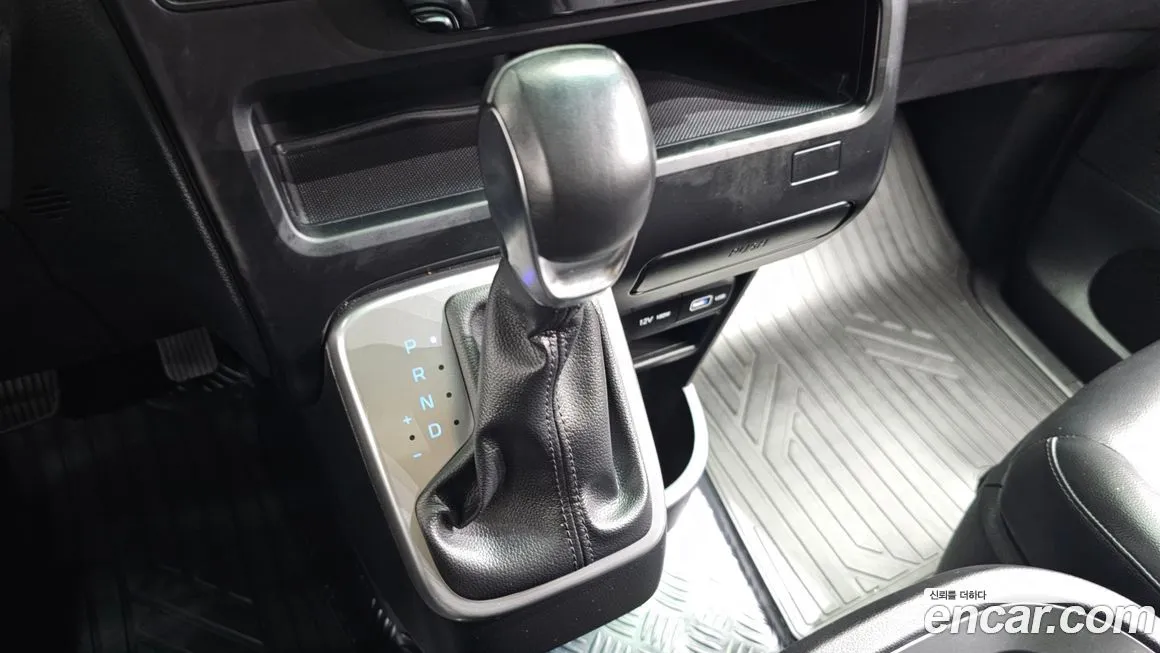 Hyundai Staria — фото 9