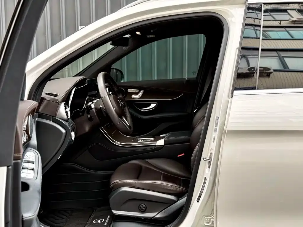 Mercedes-Benz GLC — фото 10