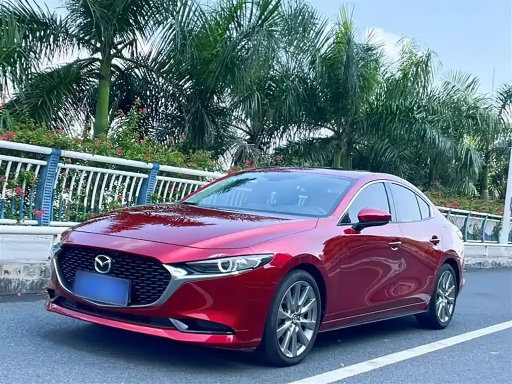 Mazda 3 Axela — фото 1
