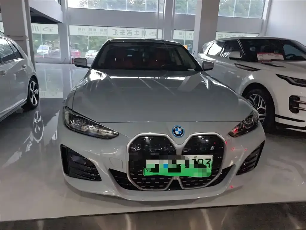 BMW i4 — фото 3