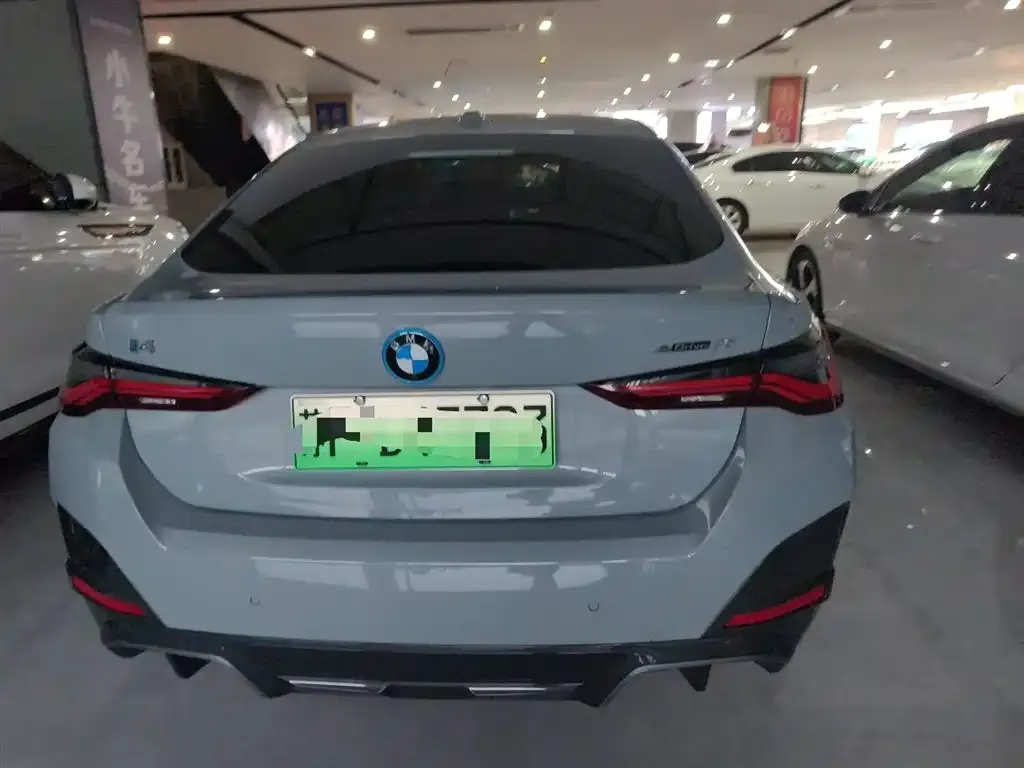 BMW i4 — фото 6
