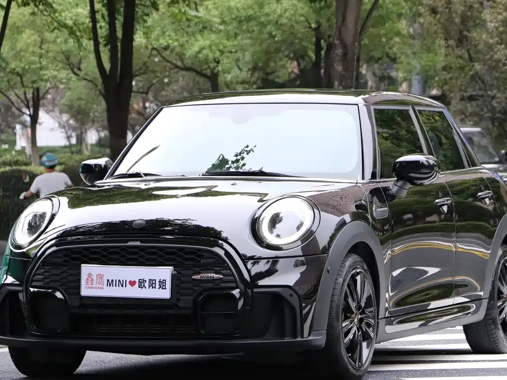 MINI Cooper (3-door) — фото 1