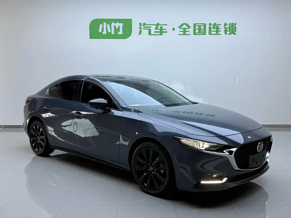 Mazda 3 Axela — фото 3