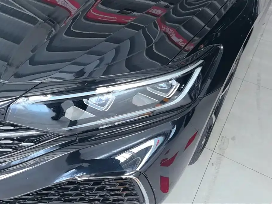 Volkswagen Passat — фото 5