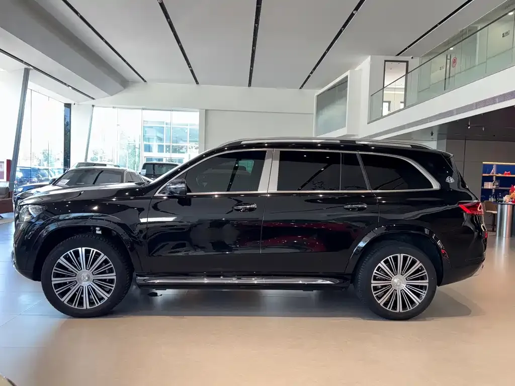 Mercedes-Benz GLS — фото 7