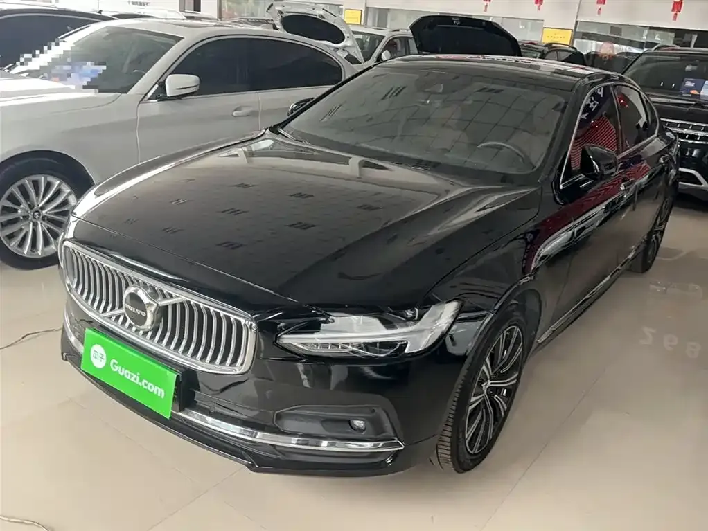 Volvo S90 — фото 1
