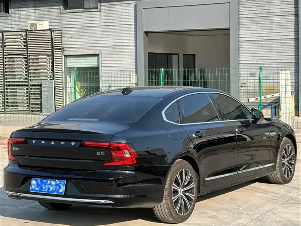 Volvo S90 — фото 7