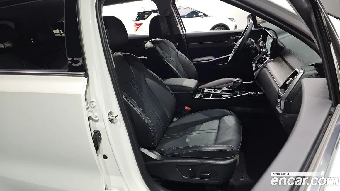 Kia Sorento — фото 10