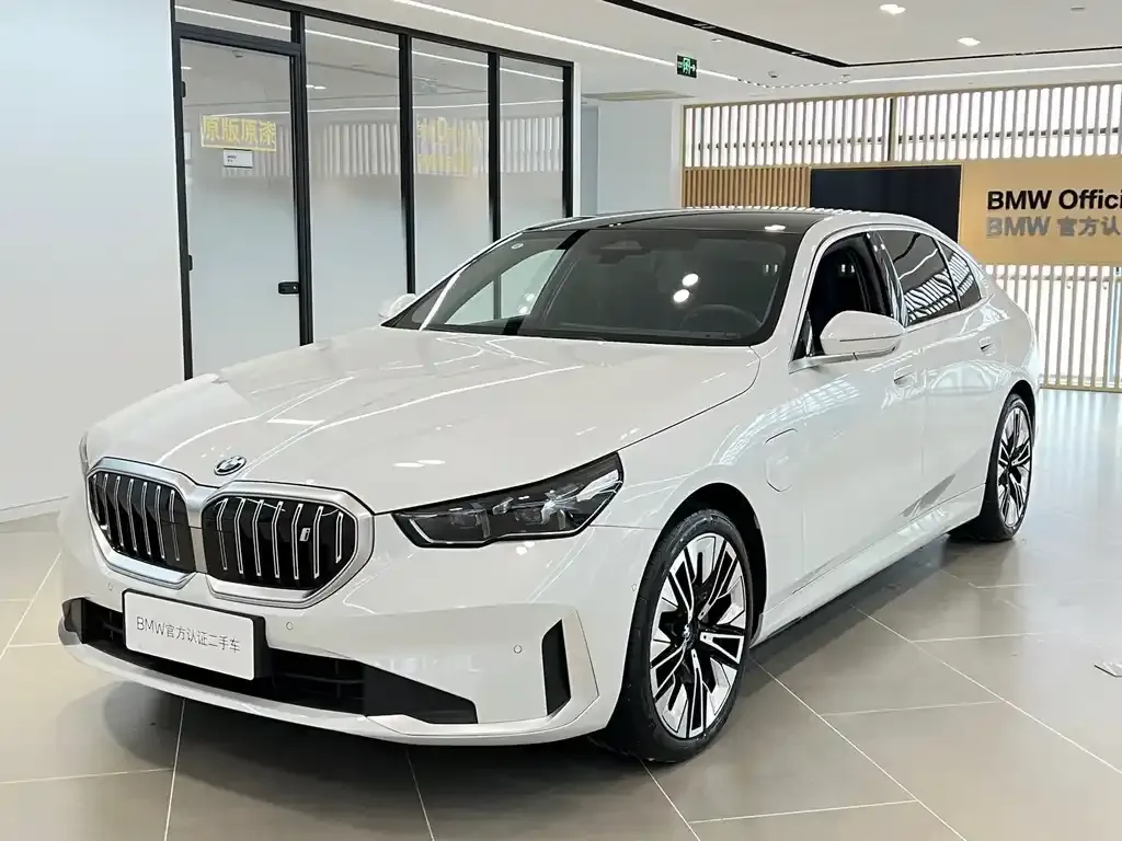 BMW i5 — фото 1
