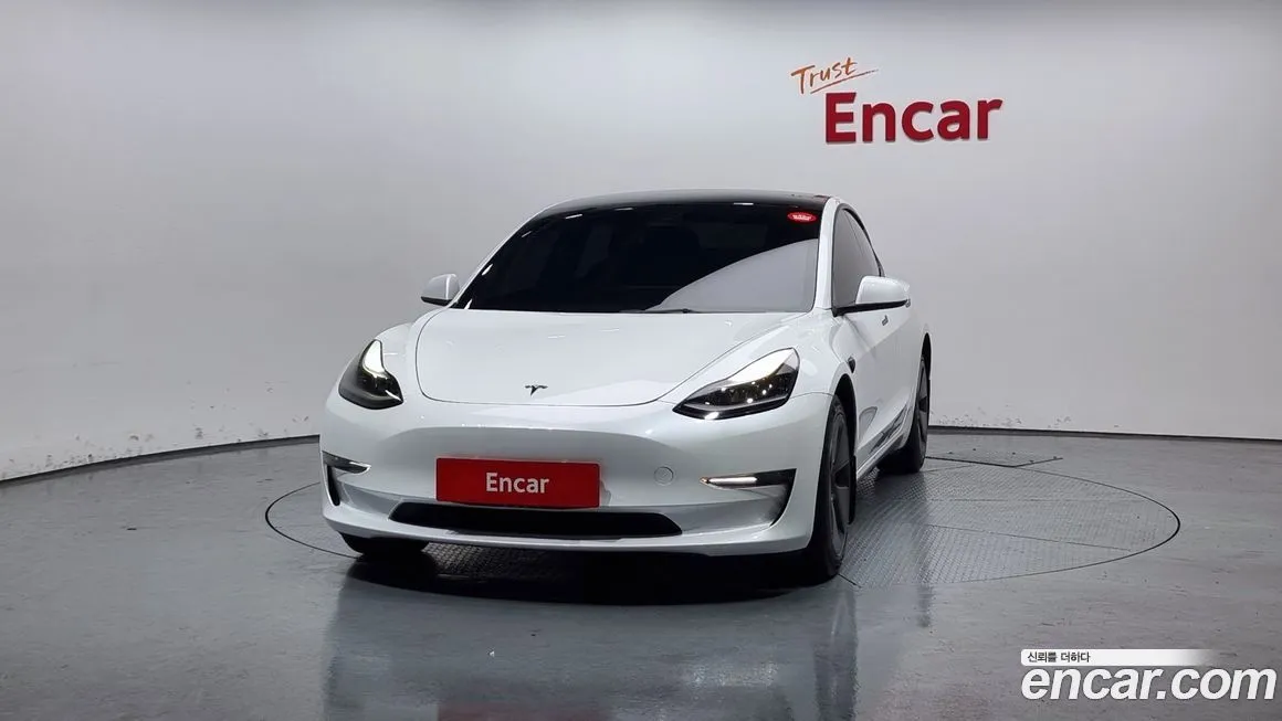 Tesla Model 3 — фото 3