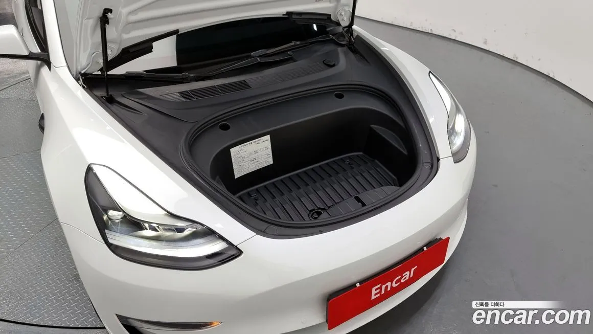 Tesla Model 3 — фото 6